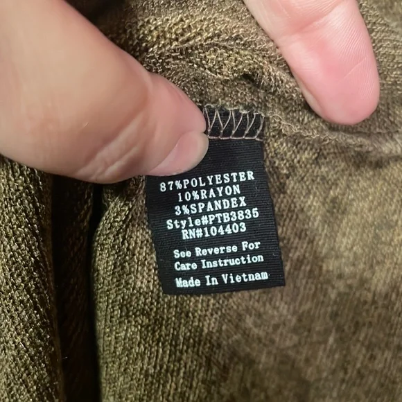 Super cute sweater - Picture 5 of 6